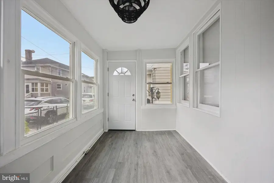 210 Harvey Ave, Marcus Hook, PA 19061 - Image #2