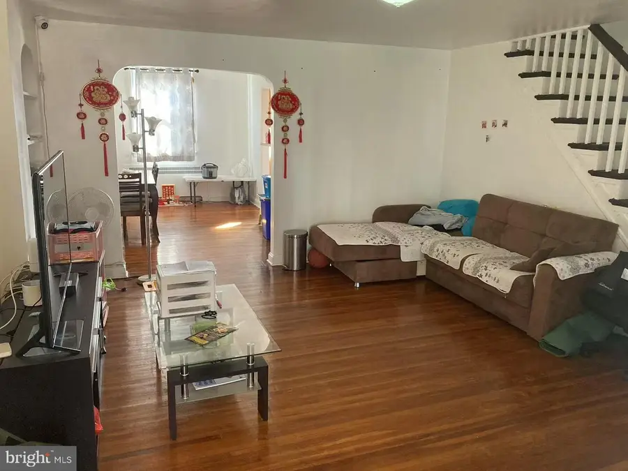 275 Glendale Rd, Upper Darby, PA 19082 - Image #2