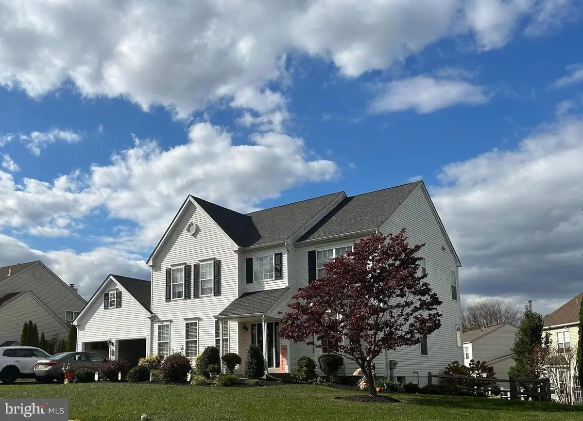 72 Overlook Cir, Garnet Valley, PA 19060 - Image #1