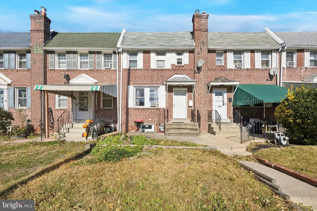209 E Greenwood Ave, Upper Darby, PA 19082 - Image #1