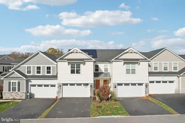 48 Hunters Ln, GLEN MILLS, PA 19342
