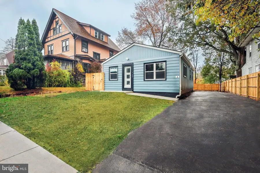 241 S Cedar Ln, Upper Darby, PA 19082 - Image #2