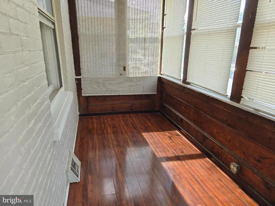 1105 W 8th St, Chester, PA 19013 - Image #3