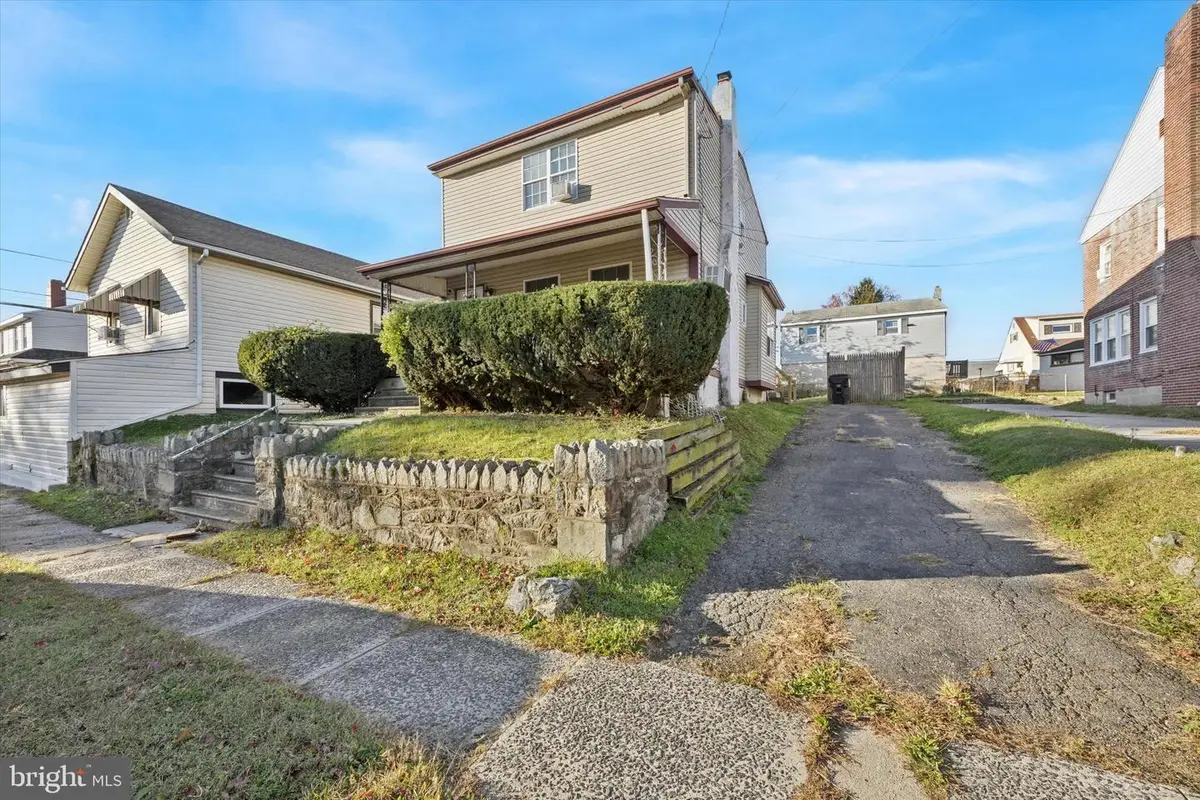 1004 Sunset St, Marcus Hook, PA 19061 - Image #1