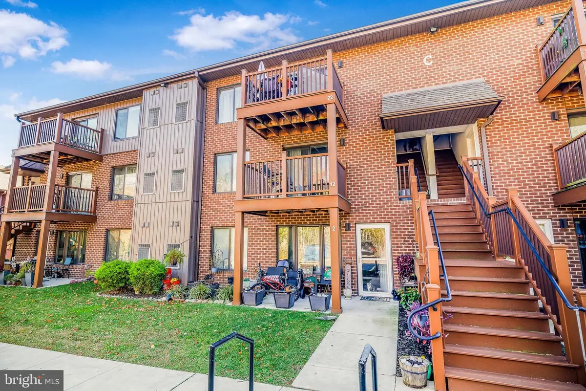 5200 Hilltop Dr #42, Brookhaven, PA 19015 - Image #1