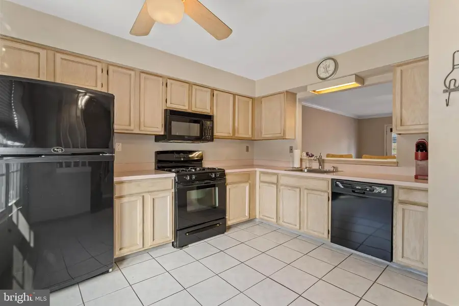 414 Dogwood Cir #30, Upper Chichester, PA 19014 - Image #3