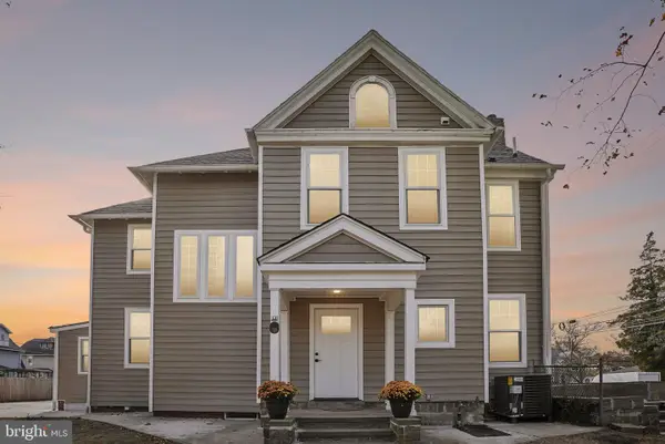 100 W Chester Pike, RIDLEY PARK, PA 19078