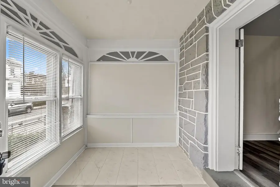 7229 Clinton Rd, Upper Darby, PA 19082 - Image #2