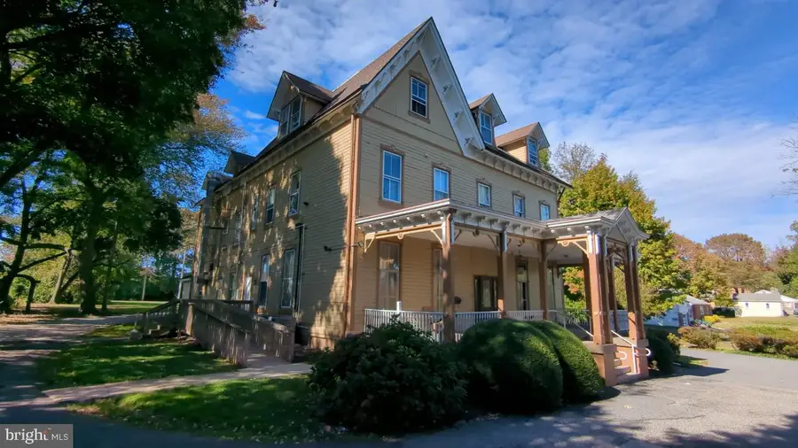 900 Main, Brookhaven, PA 19015 - Image #2