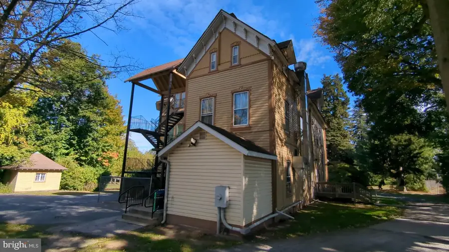 900 Main, Brookhaven, PA 19015 - Image #3