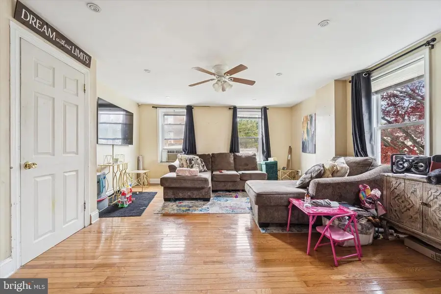 4 Creek Ave, Darby, PA 19023 - Image #3