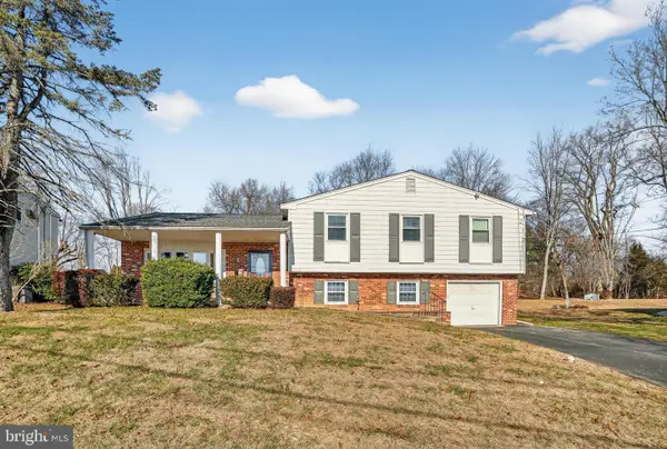 2360 Clearview Ln, ASTON, PA 19014