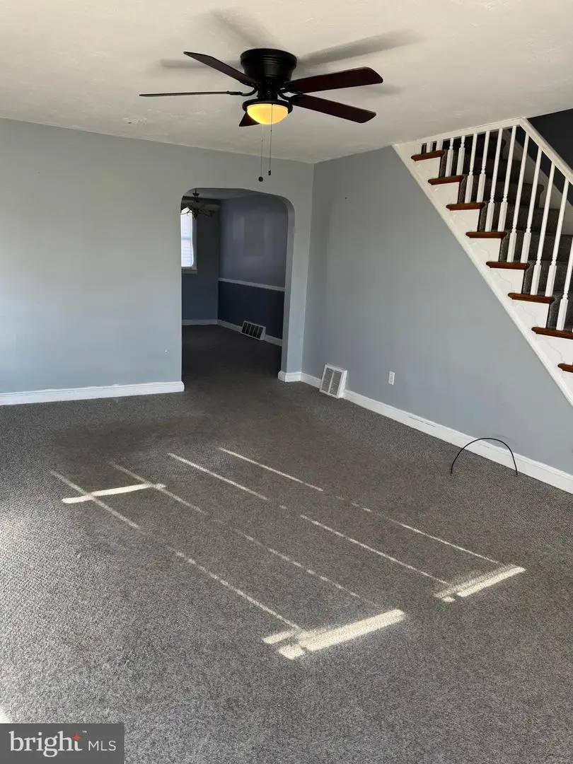 5237 N Springfield Rd, Clifton Heights, PA 19018 - Image #2