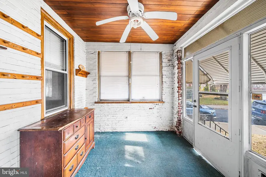 12 Plaza St, Marcus Hook, PA 19061 - Image #3