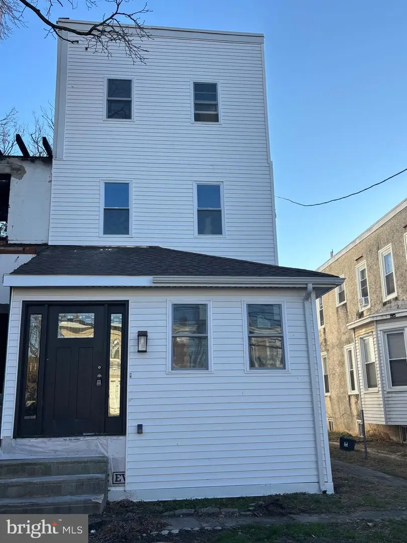 402 Colwyn Ave, Darby, PA 19023 - Image #1