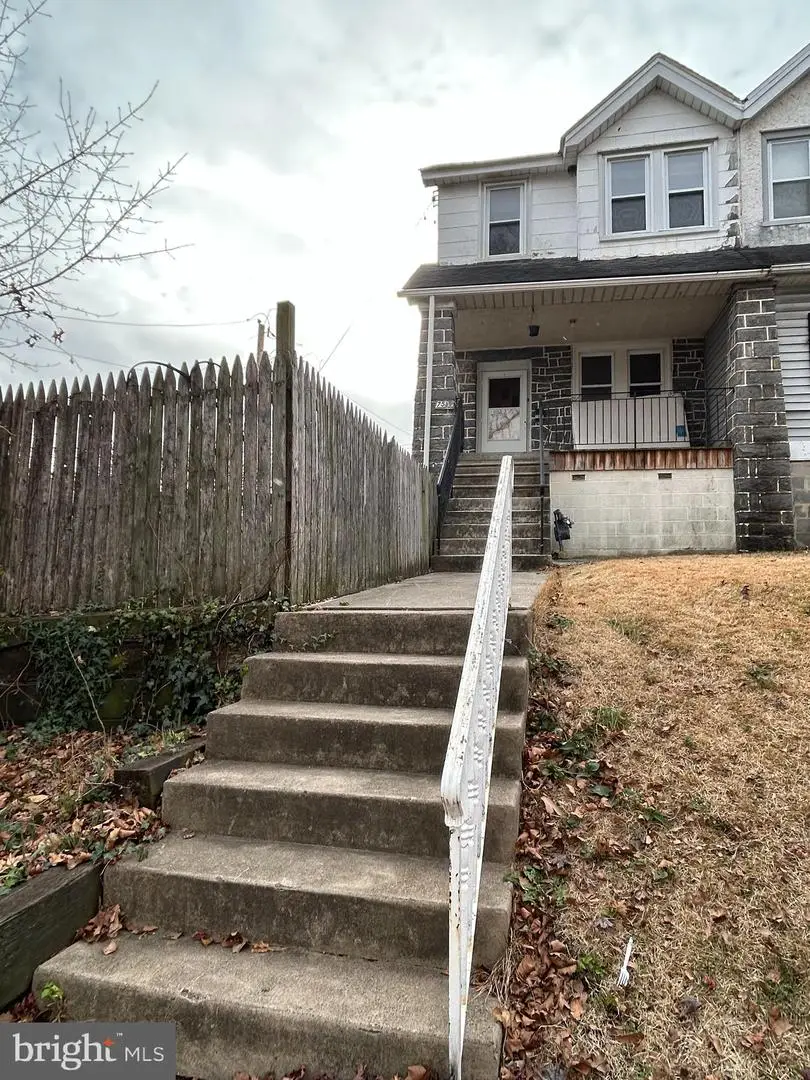 7502 Parkview Rd, Upper Darby, PA 19082 - Image #2