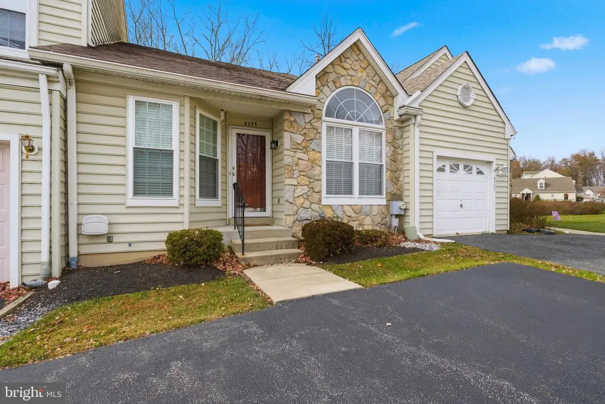 4335 Somerset Ln, Aston, PA 19014 - Image #1