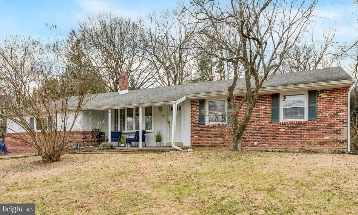 7 Dale Ln, Wallingford, PA 19086 - Image #1