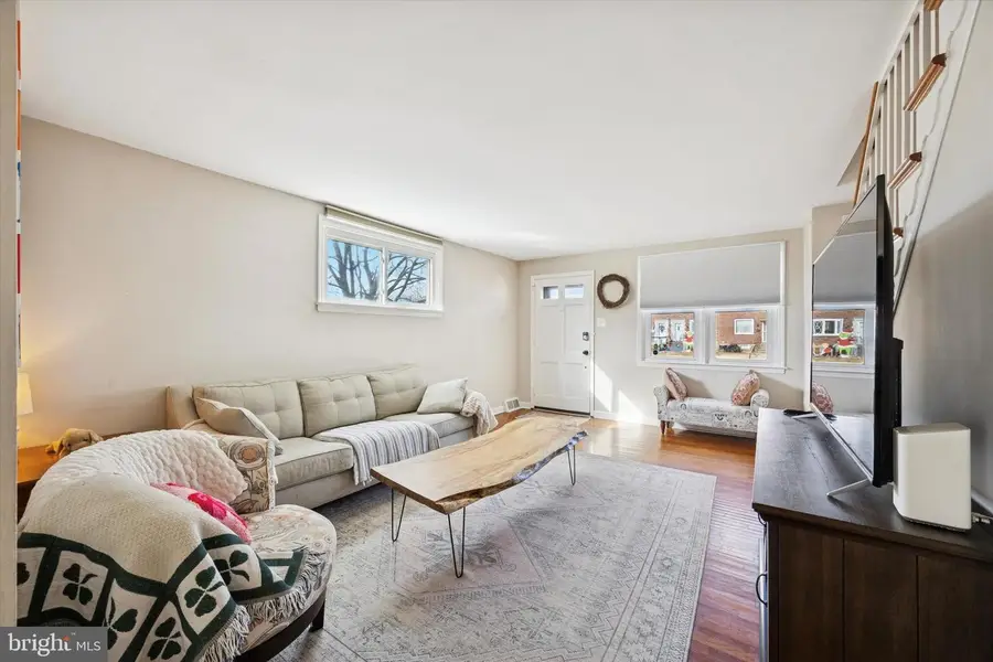 321 S Stratford Rd, Glenolden, PA 19036 - Image #3