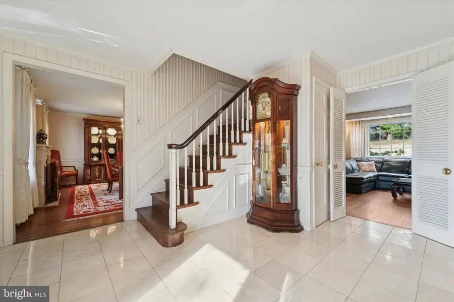 7 Todmorden Dr, Rose Valley, PA 19086 - #2