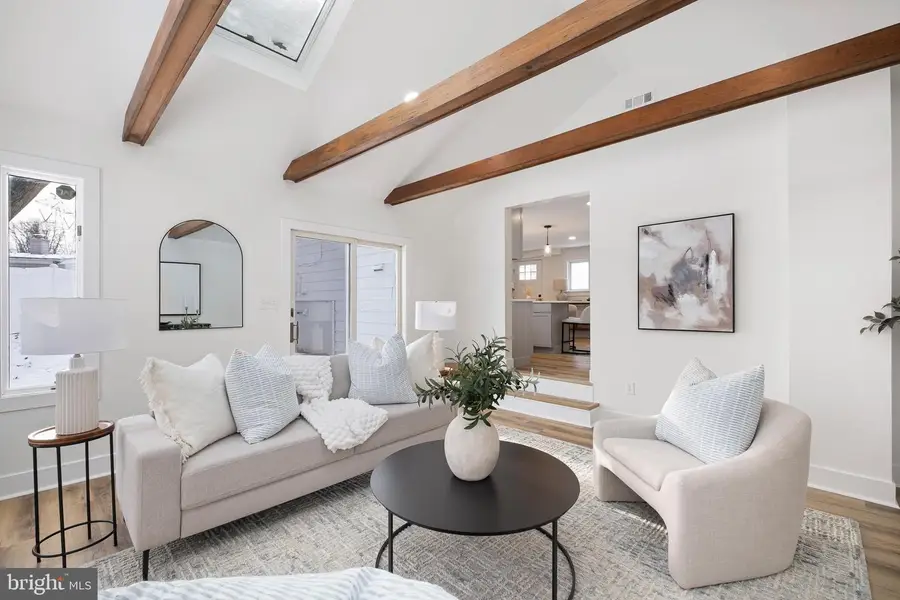 921 Flora Ln, Boothwyn, PA 19061 - Image #3