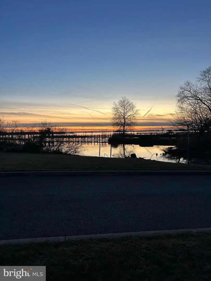 15 Riverwatch Ct, Essington, PA 19029 - Image #2