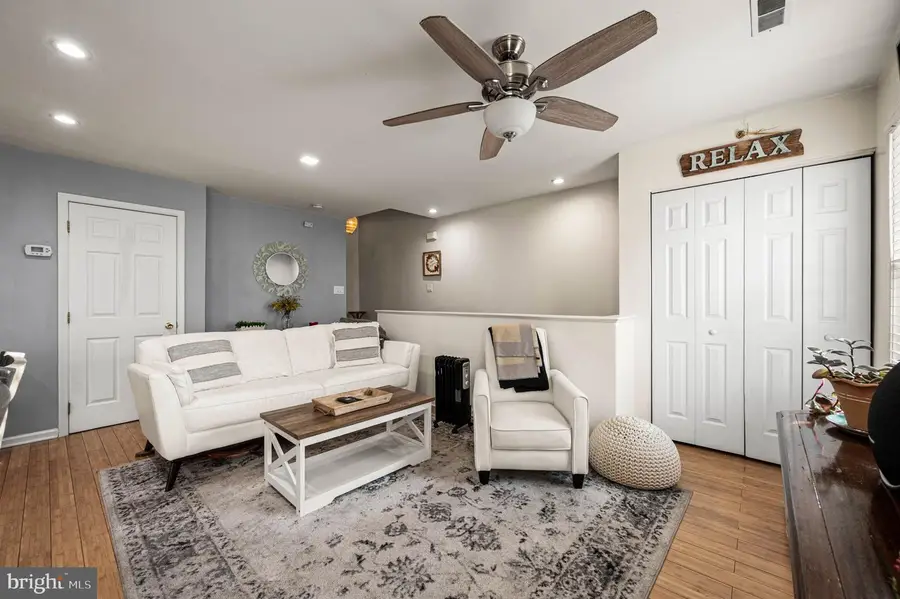 15 Riverwatch Ct, Essington, PA 19029 - Image #3