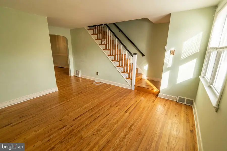 651 Magnolia Ave, Glenolden, PA 19036 - Image #3