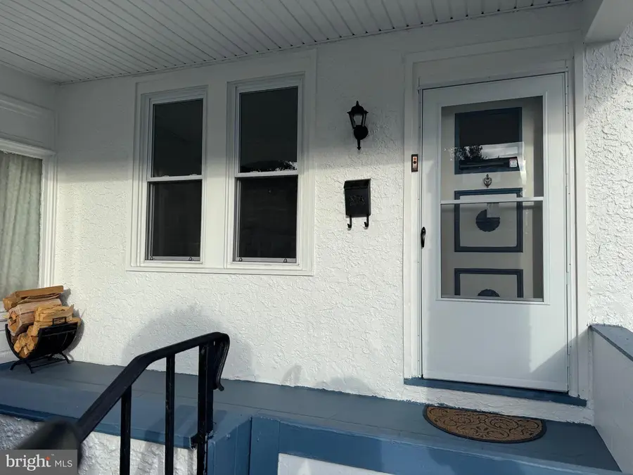 417 Laurel Rd, Lansdowne, PA 19050 - Image #3