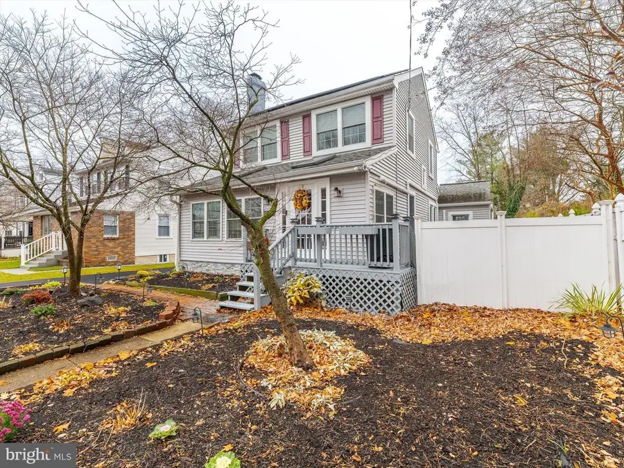 908 Amosland Rd, Prospect Park, PA 19076 - Image #2