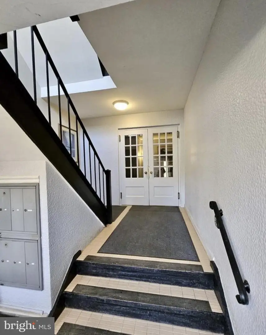 412 N Wayne Ave #104, Wayne, PA 19087 - Image #3