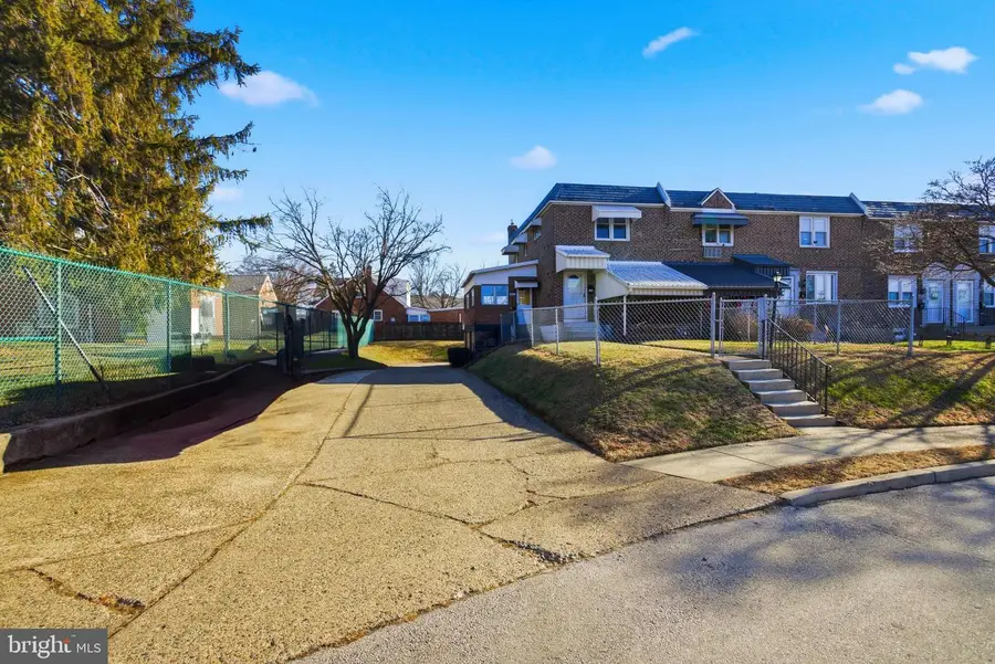 151 Alverstone Rd, Clifton Heights, PA 19018 - Image #2