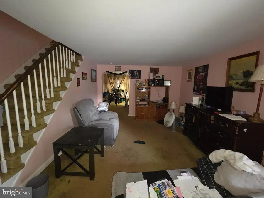233 N Bishop Ave, Clifton Heights, PA 19018 - Image #2