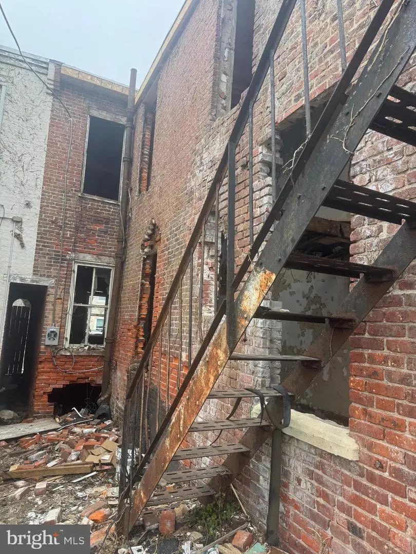 1122 Upland St, Chester, PA 19013 - Image #2