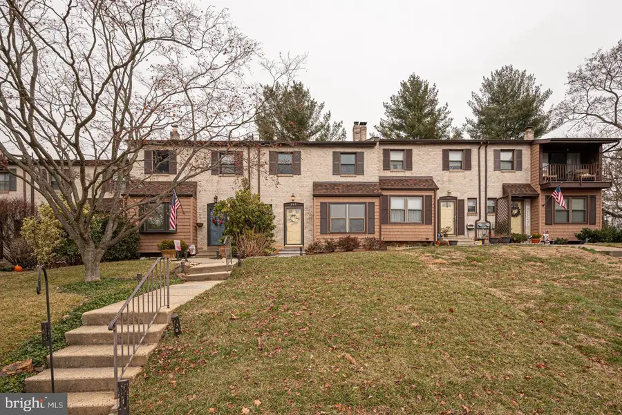 261 Bishop Dr, Aston, PA 19014 - Image #2