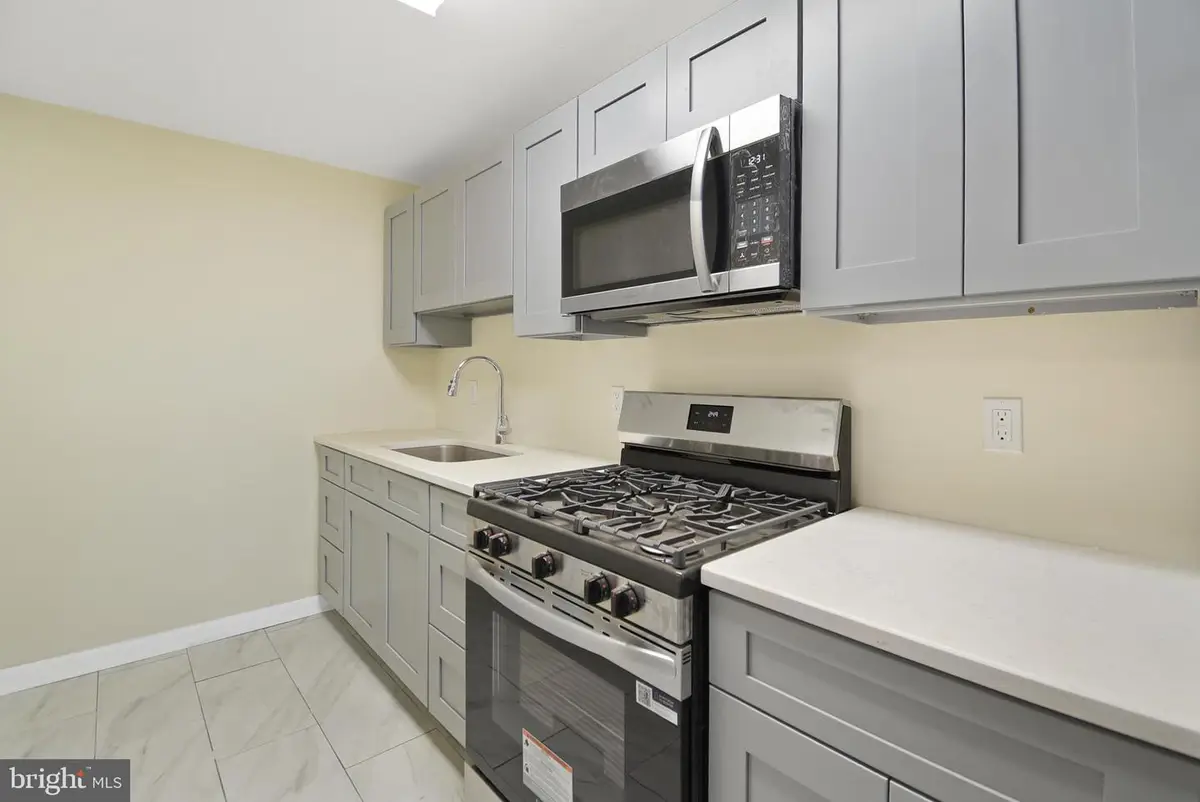 202 Golf Rd, Darby, PA 19023 - Image #1