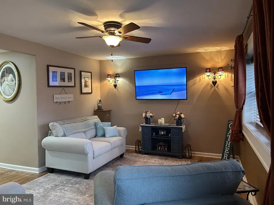 104 School House Ln, Brookhaven, PA 19015 - Image #3