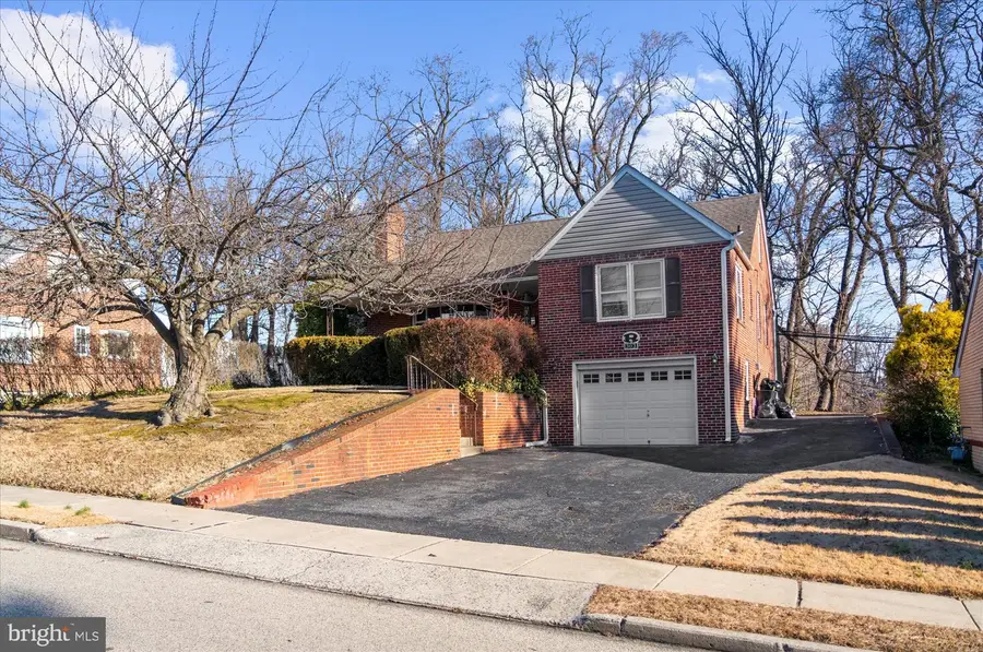 303 Perry St, Ridley Park, PA 19078 - Image #2