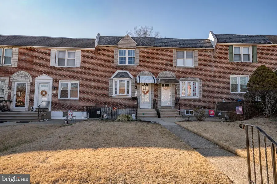 614 Crescent Dr, Glenolden, PA 19036 - Image #2