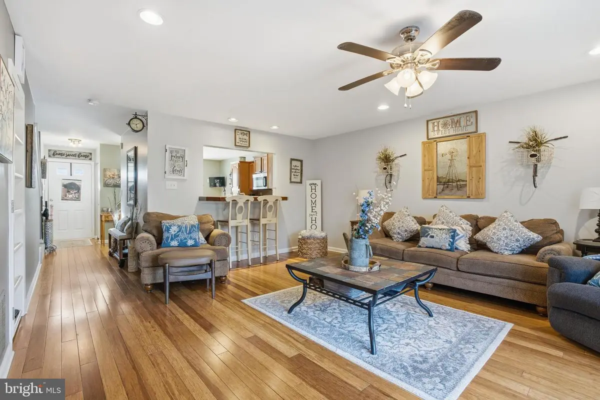 62 Andrews Ct, Aston, PA 19014 - Image #1