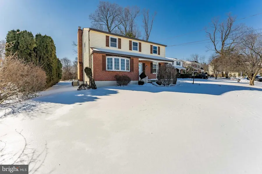 608 Dolores Dr, Broomall, PA 19008 - #2