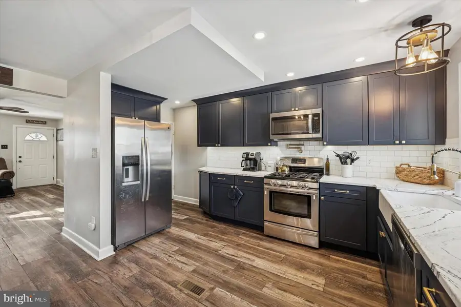 621 Richfield Ave, Glenolden, PA 19036 - Image #2