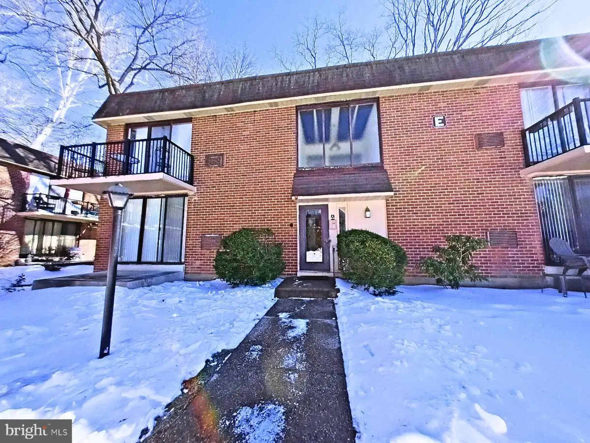 100 E Glenolden Ave #e-21, Glenolden, PA 19036 - #1