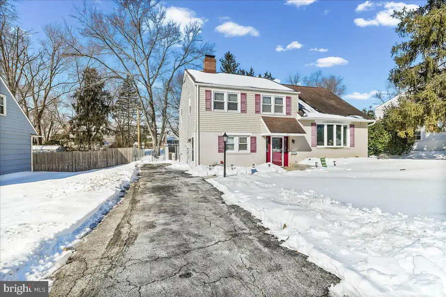 70 Weathervane Rd, Aston, PA 19014 - #2