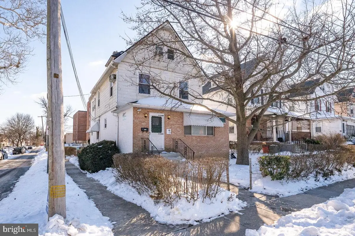 206 E Hinckley Ave, Ridley Park, PA 19078 - #1