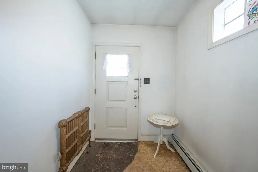 206 E Hinckley Ave, Ridley Park, PA 19078 - #3