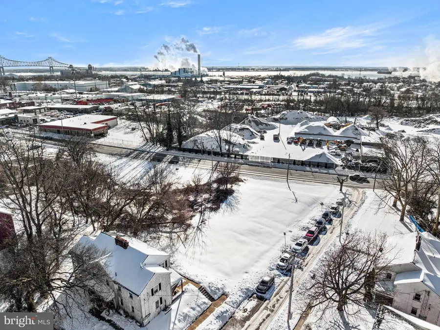 917-923 Meadow Ln, Chester, PA 19013 - Image #2