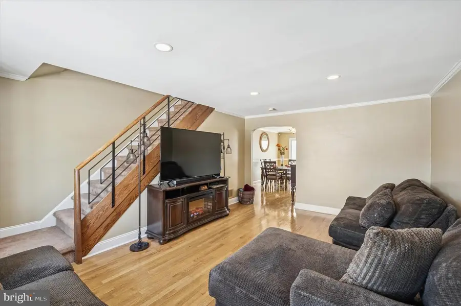 2262 Dermond Ave, Upper Darby, PA 19082 - Image #3