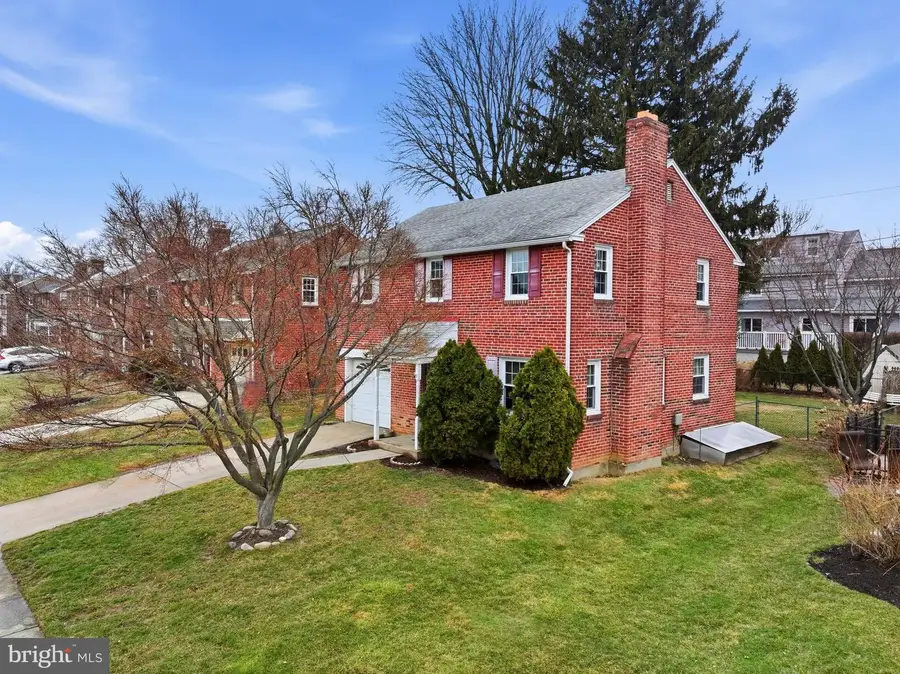 905 Addingham Ave, Drexel Hill, PA 19026 - #3