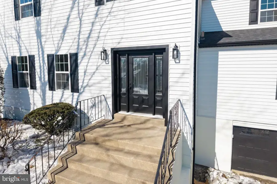 625 Heather Ln, Bryn Mawr, PA 19010 - #2